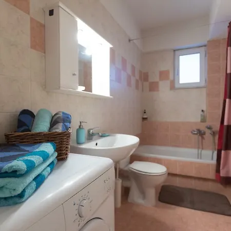 Апартаменты 65 τμ στην καρδιά της πόλης