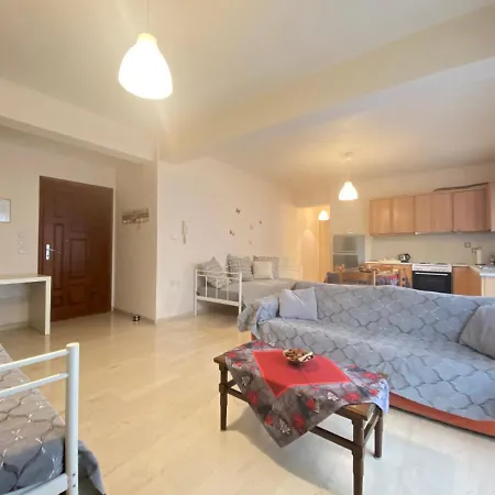 65 τμ στην καρδιά της πόλης טריפוליס